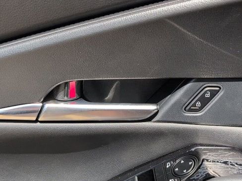 Used 2025 MAZDA CX-30 AWD 2.5 S w/ Preferred Package image 22