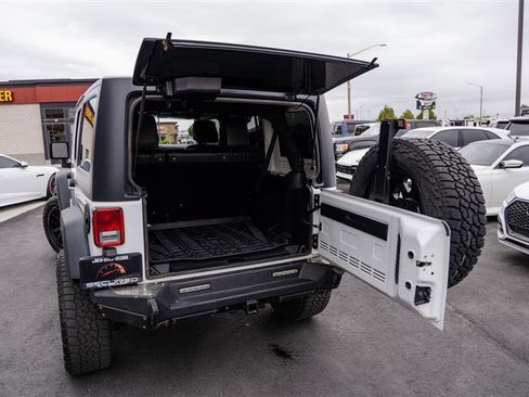 Used 2018 Jeep Wrangler Unlimited Sport S AWD/4WD image 10