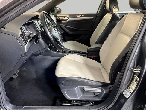 Used 2020 Volkswagen Jetta R-Line w/ R-Line Cold Weather Package FWD image 18