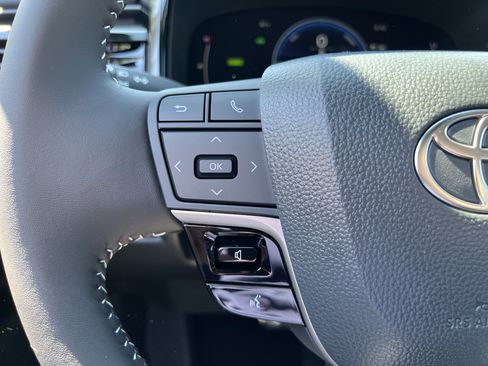 New 2026 Toyota Camry SE image 14