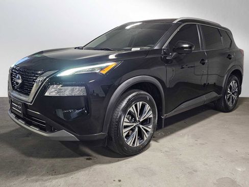 Used 2022 Nissan Rogue SV w/ SV Premium Package image 7