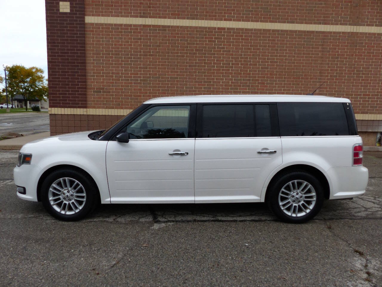 Used 2019 Ford Flex SEL w/ Equipment Group 202A AWD/4WD image 6