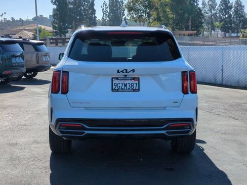 Certified 2023 Kia Sorento SX AWD/4WD image 4