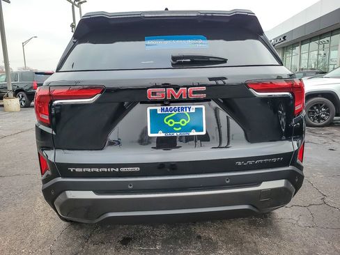 Used 2025 GMC Terrain Elevation image 5
