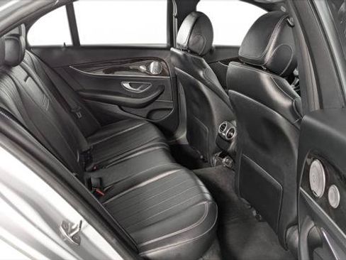 Used 2017 Mercedes-Benz E 300 4MATIC image 21