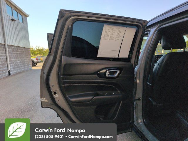 Used 2023 Jeep Compass Latitude w/ Convenience Group AWD/4WD image 25