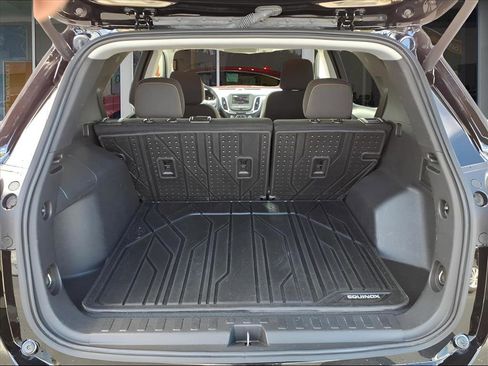 Used 2024 Chevrolet Equinox LT w/ LPO, Floor Liner Package image 5