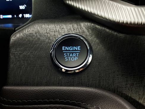 Used 2025 Ford Explorer Platinum RWD image 18