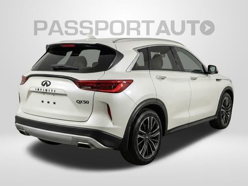 Used 2022 INFINITI QX50 Luxe w/ Appearance Package image 6
