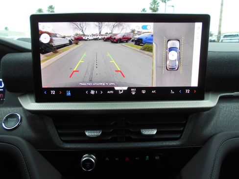 New 2026 Ford Explorer Platinum image 40