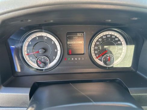 Used 2017 RAM 1500 Express image 9