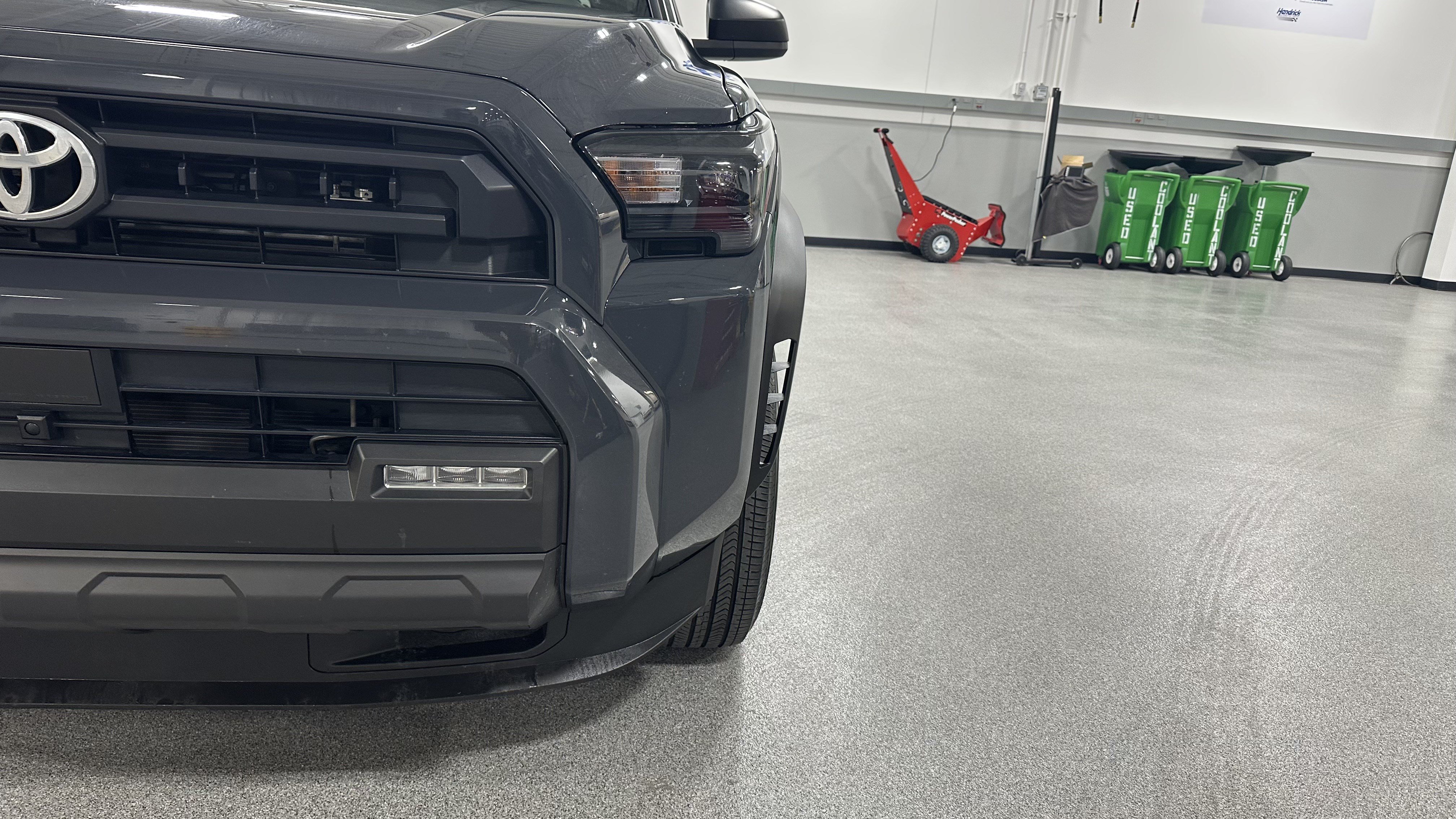 Used 2025 Toyota 4Runner SR5 AWD/4WD image 6