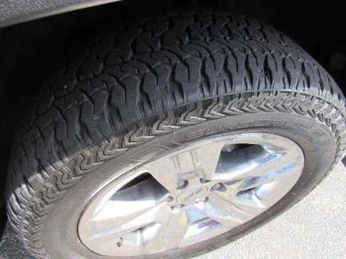 Used 2018 Chevrolet Silverado 1500 Custom w/ Custom Value Package AWD/4WD image 26