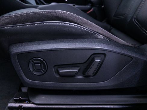 Used 2019 Audi Q3 2.0T Prestige w/ Prestige Package AWD/4WD image 23