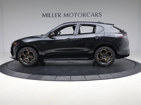 New 2025 Alfa Romeo Stelvio Sprint image 3