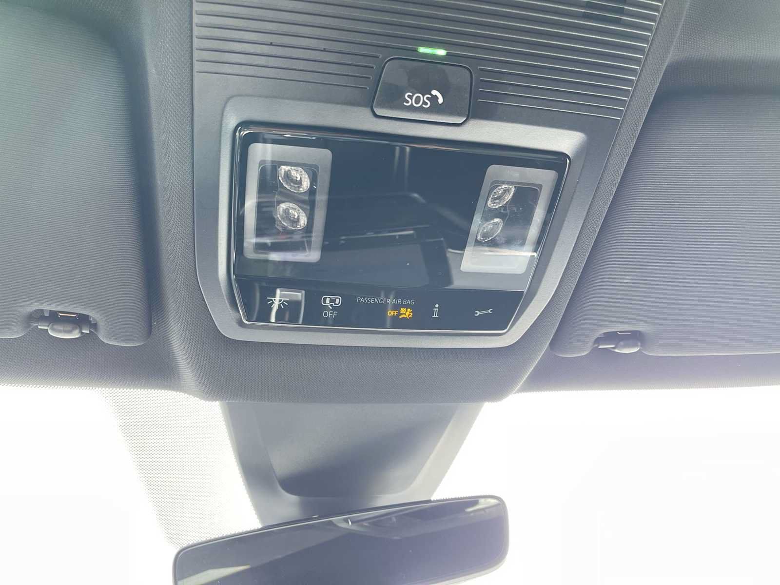 Used 2024 Volkswagen Atlas Cross Sport SE FWD image 19