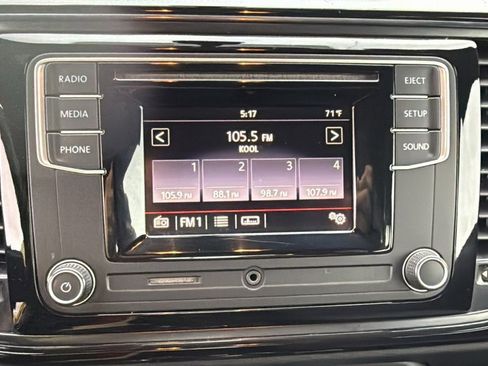 Used 2017 Volkswagen Beetle 1.8T S image 18