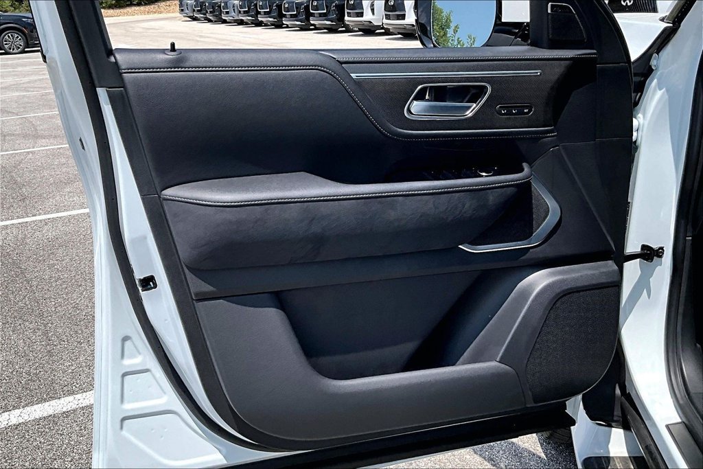 New 2027 INFINITI QX80 Luxe RWD image 35