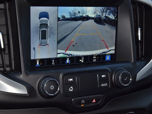 Used 2022 GMC Terrain SLT w/ Infotainment Package II image 28