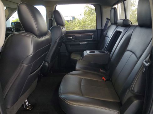 Used 2017 RAM 1500 Laramie w/ Convenience Group AWD/4WD image 9