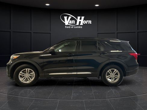 Used 2021 Ford Explorer XLT w/ Equipment Group 202A AWD/4WD image 4