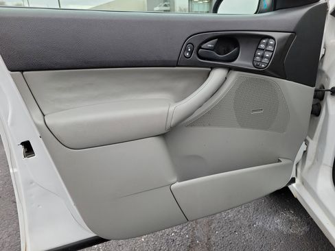 Used 2007 Ford Focus S image 14