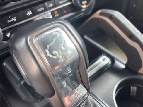 Used 2024 Ford Bronco Outer Banks AWD/4WD image 34