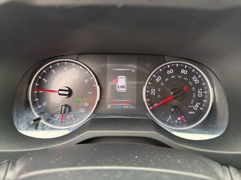 Used 2020 Toyota RAV4 XLE Premium image 11