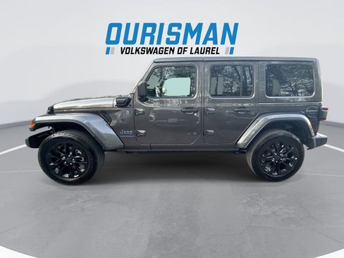 Used 2025 Jeep Wrangler Unlimited Sahara w/ Safety Group image 5