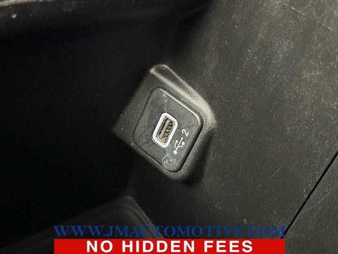 Used 2021 Jeep Gladiator Sport image 39