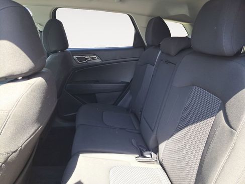 Used 2025 Kia Sportage LX image 13