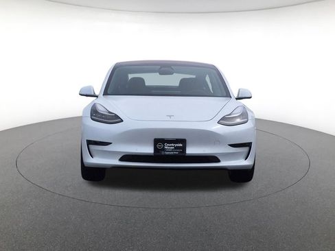 Used 2018 Tesla Model 3 Mid Range RWD image 2