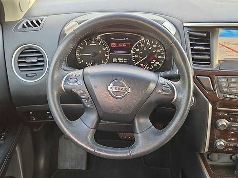 Used 2015 Nissan Pathfinder SL w/ SL Tech Package FWD image 20