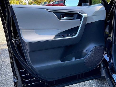 New 2025 Toyota RAV4 XLE image 10