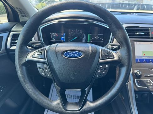 Used 2020 Ford Fusion SE FWD image 43