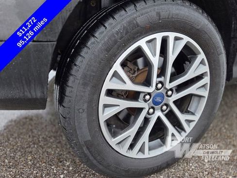 Used 2019 Ford Escape SE image 7