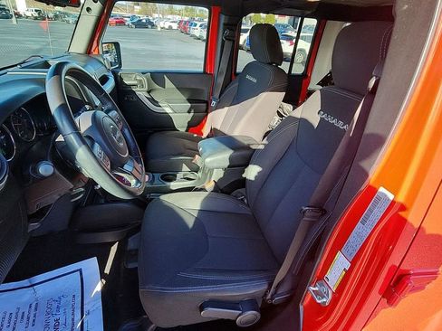 Used 2017 Jeep Wrangler Unlimited Sahara w/ Dual Top Group image 15