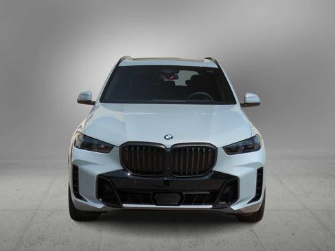 Used 2026 BMW X5 xDrive40i w/ M Sport Package image 3