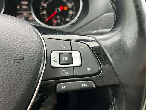 Used 2017 Volkswagen Jetta SE image 24