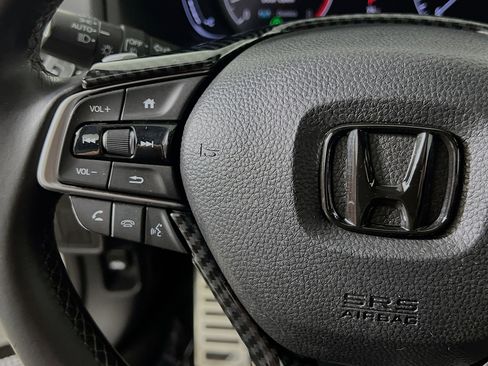 Used 2018 Honda Accord Sport image 19