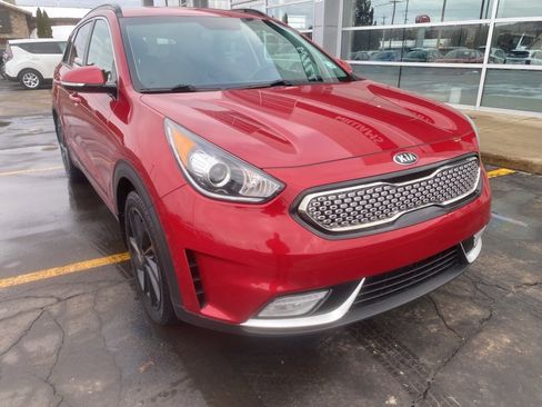 Used 2019 Kia Niro S Touring image 5
