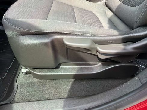 Used 2022 Chevrolet Bolt EUV LT FWD image 20