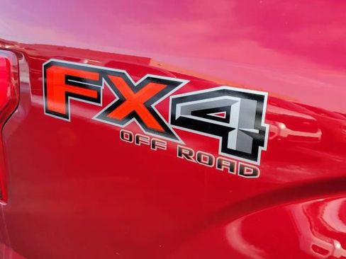 Used 2018 Ford F150 Platinum w/ Equipment Group 701A Luxury image 11