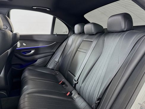Used 2019 Mercedes-Benz E 300 image 7