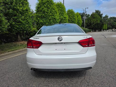 Used 2014 Volkswagen Passat 1.8T Sport FWD image 4