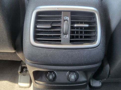 Used 2018 Kia Sorento FWD image 24