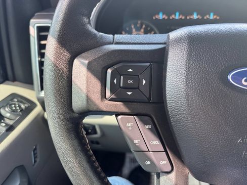 Used 2018 Ford F150 XLT w/ Equipment Group 302A Luxury AWD/4WD image 30