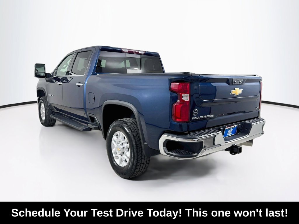 Used 2022 Chevrolet Silverado 2500 LTZ w/ LTZ Convenience Package AWD/4WD image 6