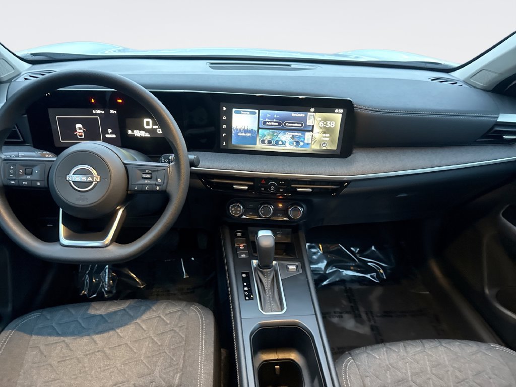 Used 2025 Nissan Kicks SV AWD/4WD image 22