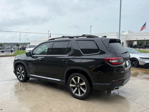 Certified 2025 Honda Pilot Elite image 6
